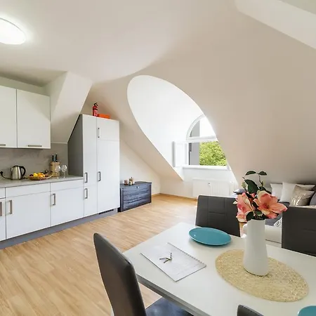 Two Friends Apartment *